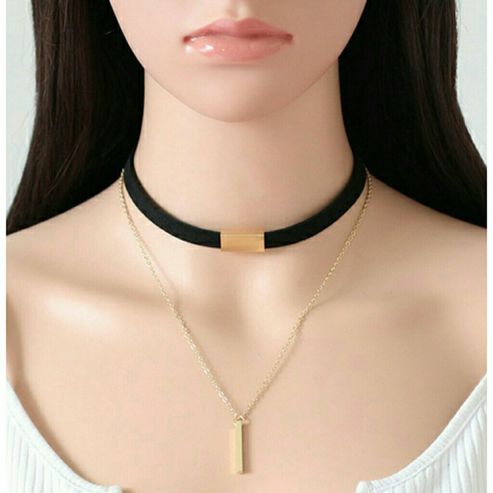 Black Velvet & Gold Choker - Picture 2 of 3